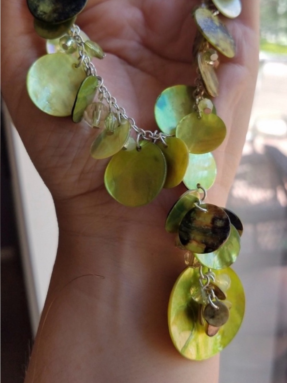 MOP Mother-of-pearl Neon Peridot Green Fashion Necklace from London